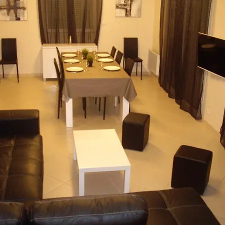 Heated Pool, Indoor Spa, 5bedroom, 10pl, Near Cap D'agde, Mediterranean Villa
