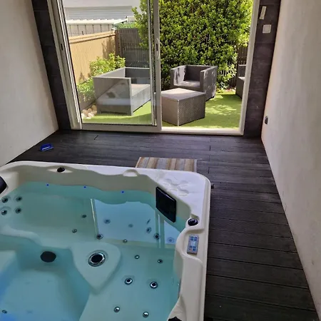 Heated Pool, Indoor Spa, 5bedroom, 10pl, Near Cap D'agde, Mediterranean *